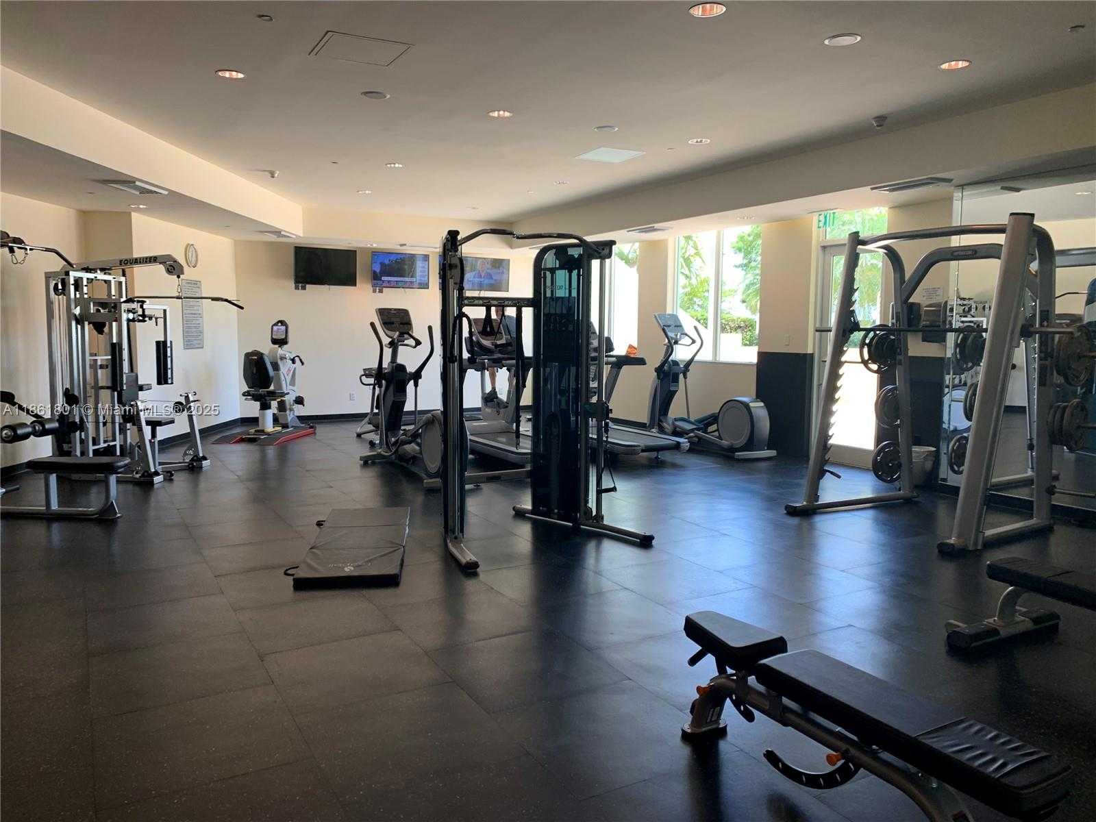 Small Image of 2475 BRICKELL AVE #2504, Miami Number 4