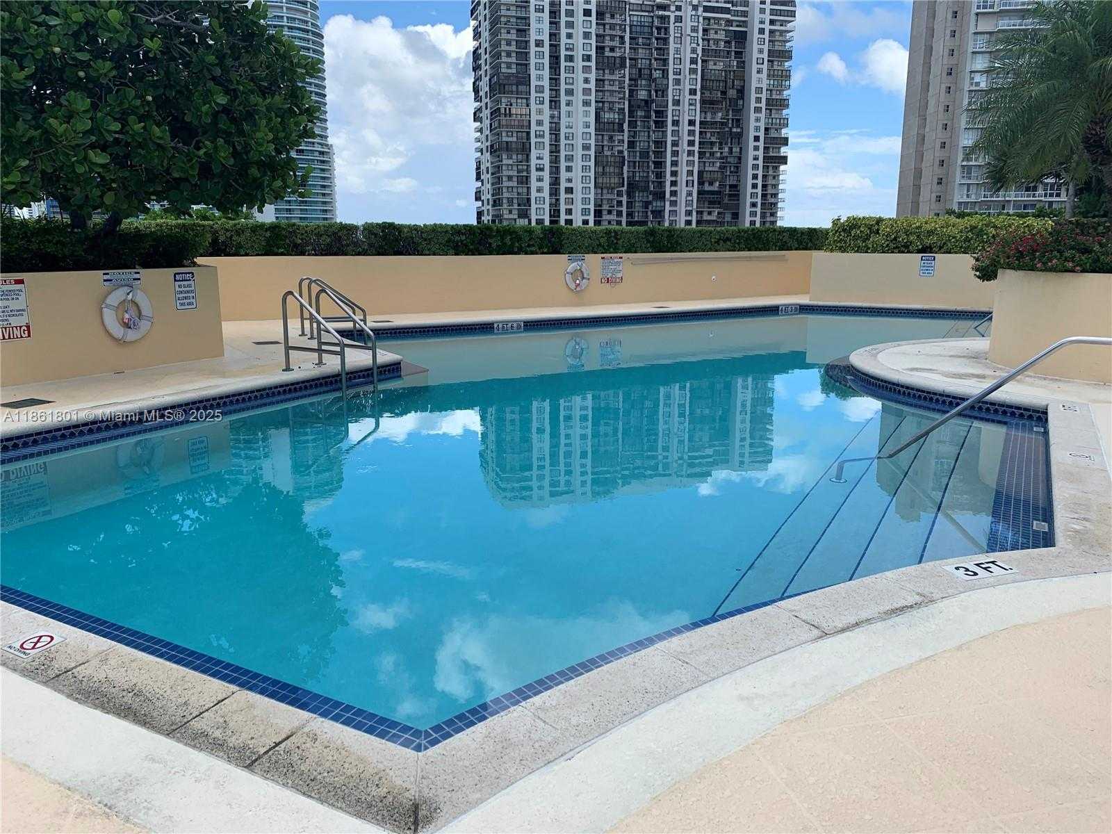 Small Image of 2475 BRICKELL AVE #2504, Miami Number 7