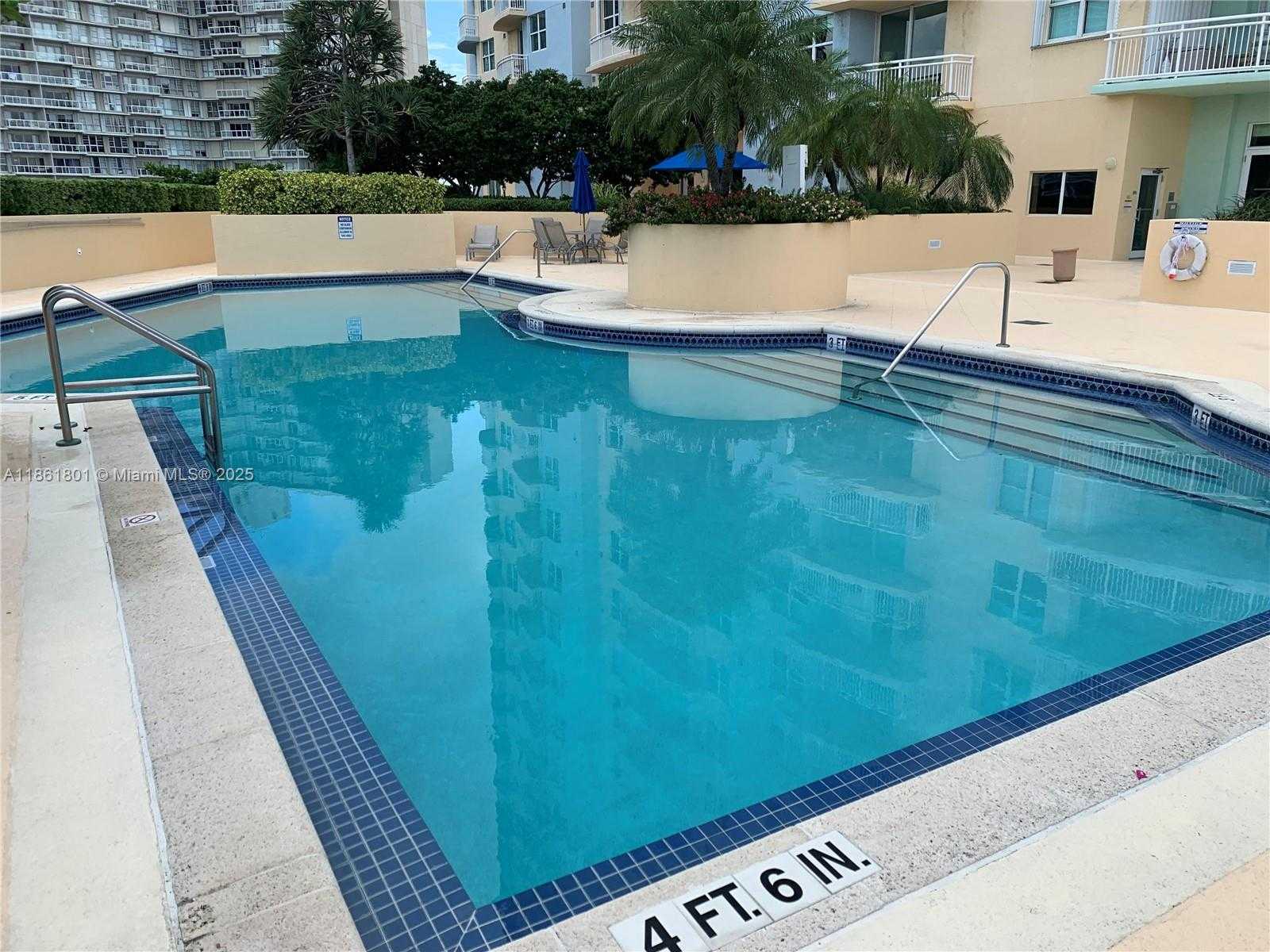 Small Image of 2475 BRICKELL AVE #2504, Miami Number 8