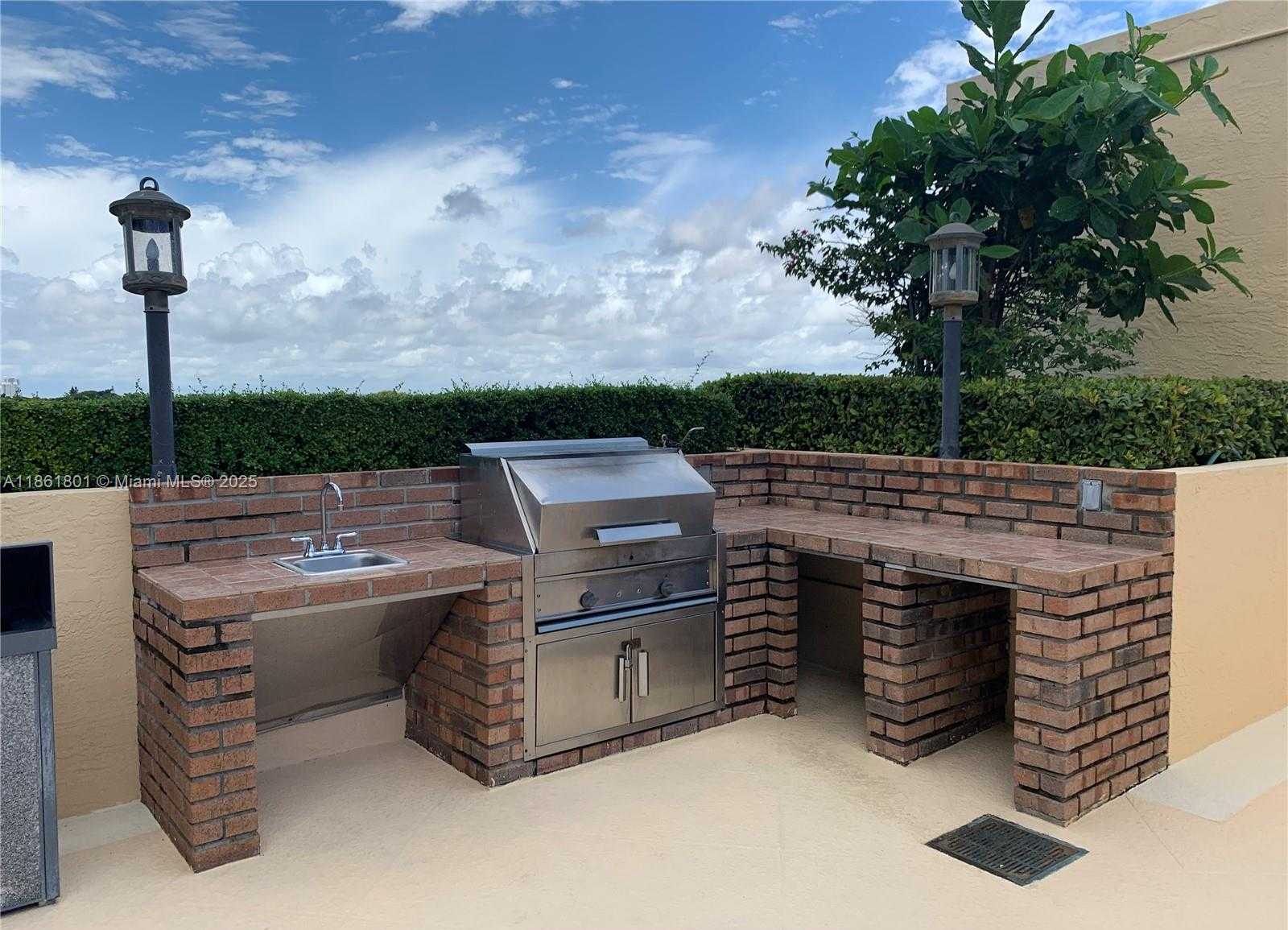 Small Image of 2475 BRICKELL AVE #2504, Miami Number 9