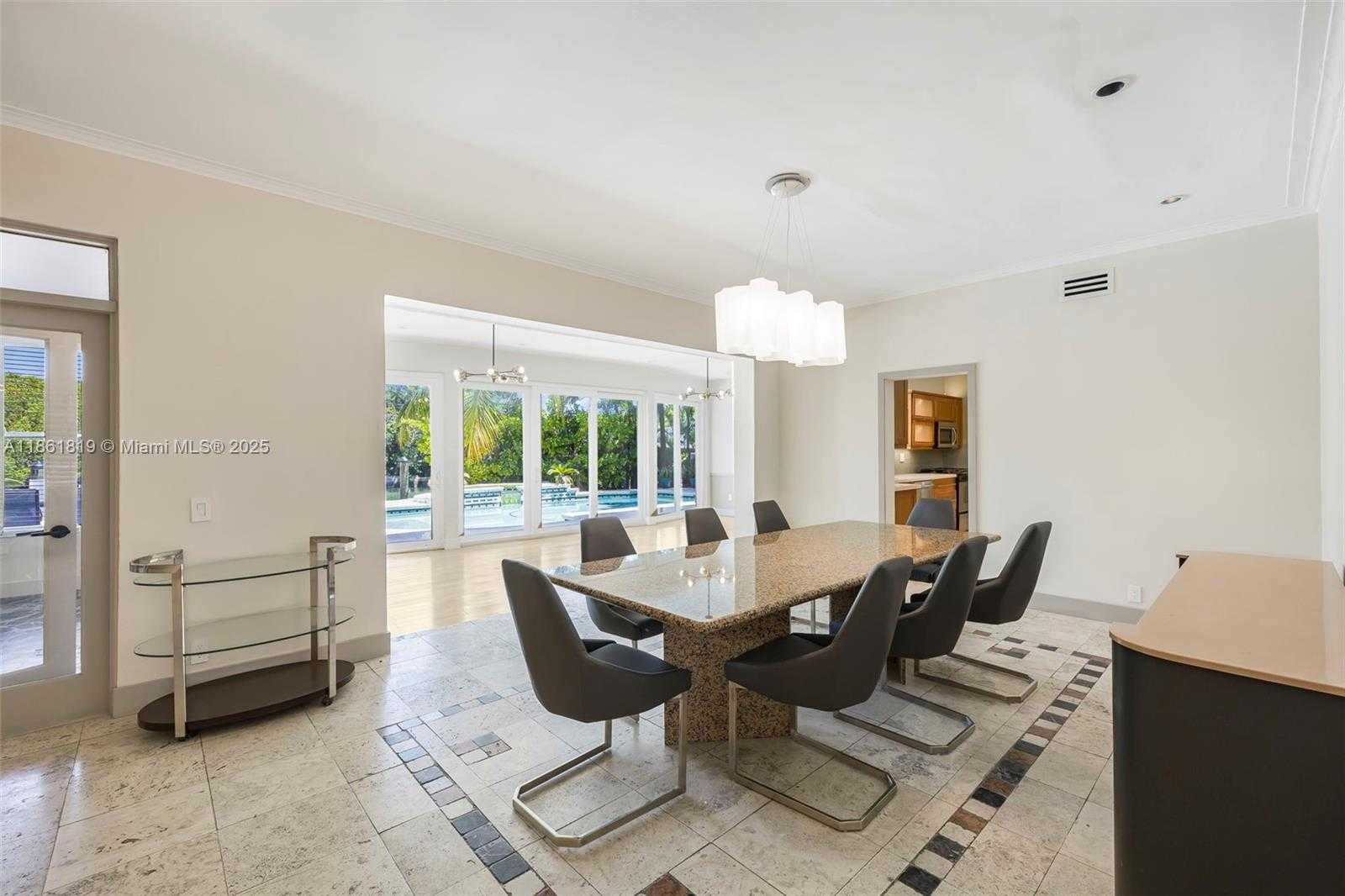Small Image of 3180 NORTH BAY RD, Miami Beach Number 13