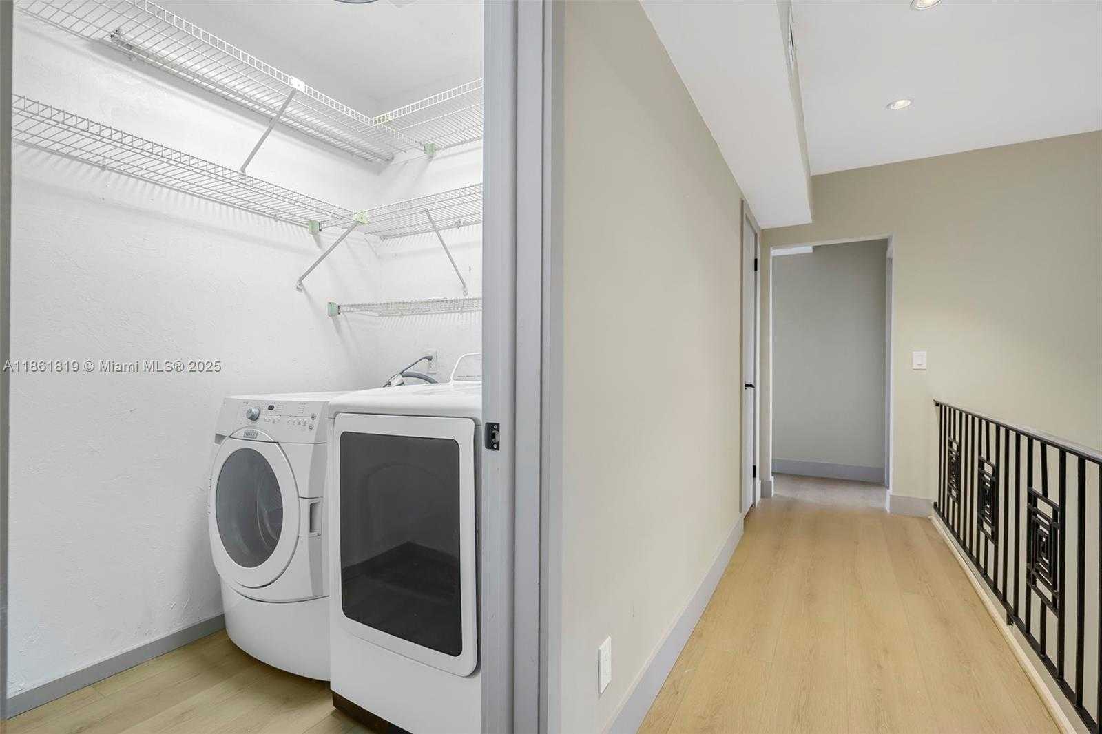 Small Image of 3180 NORTH BAY RD, Miami Beach Number 26