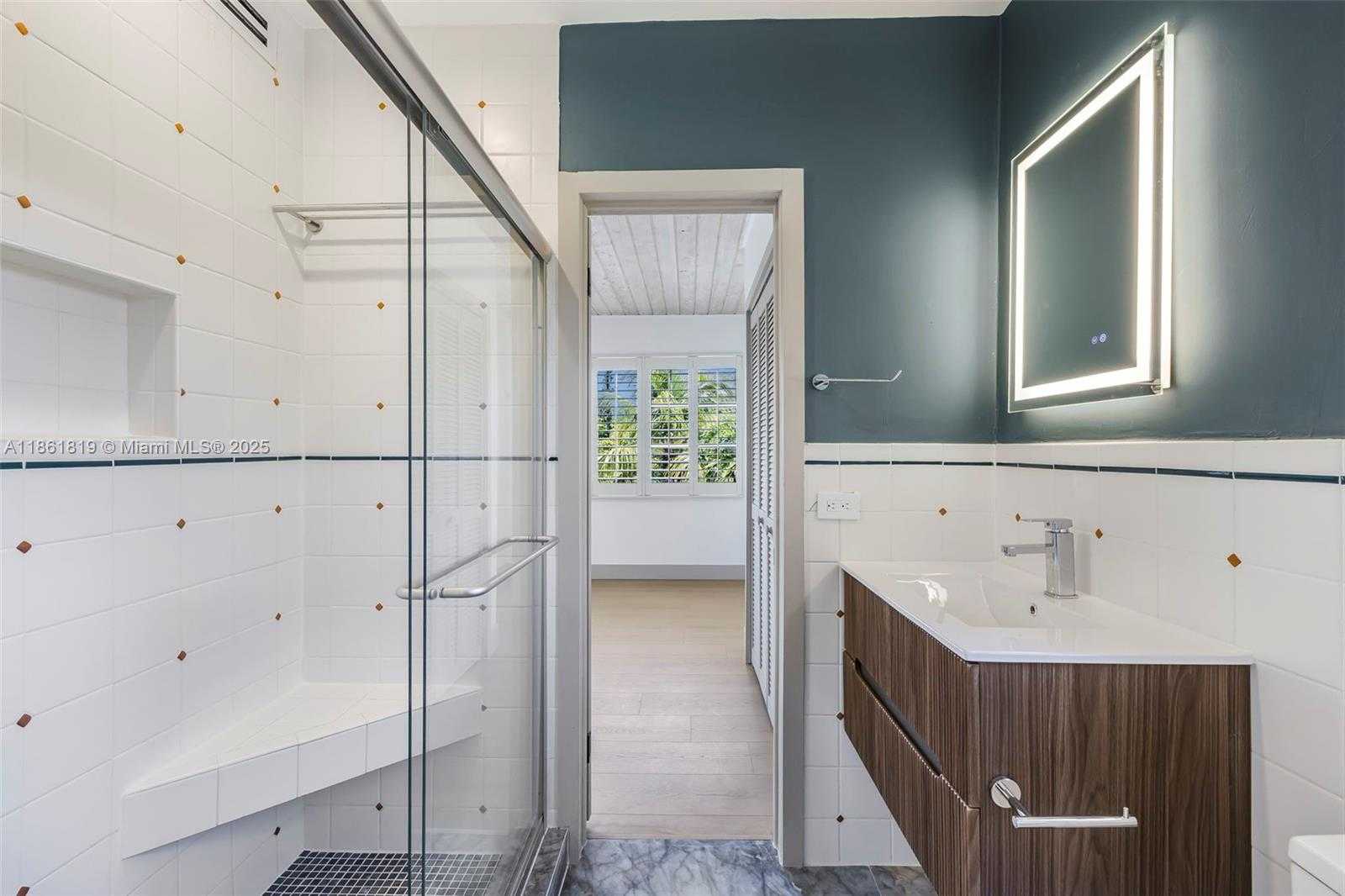 Small Image of 3180 NORTH BAY RD, Miami Beach Number 29