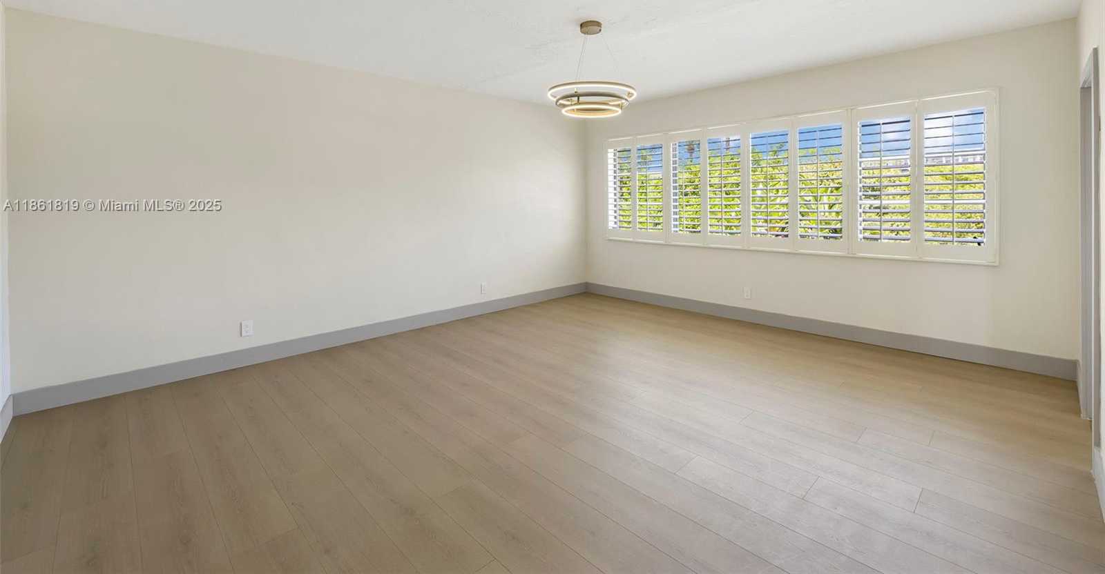 Small Image of 3180 NORTH BAY RD, Miami Beach Number 33