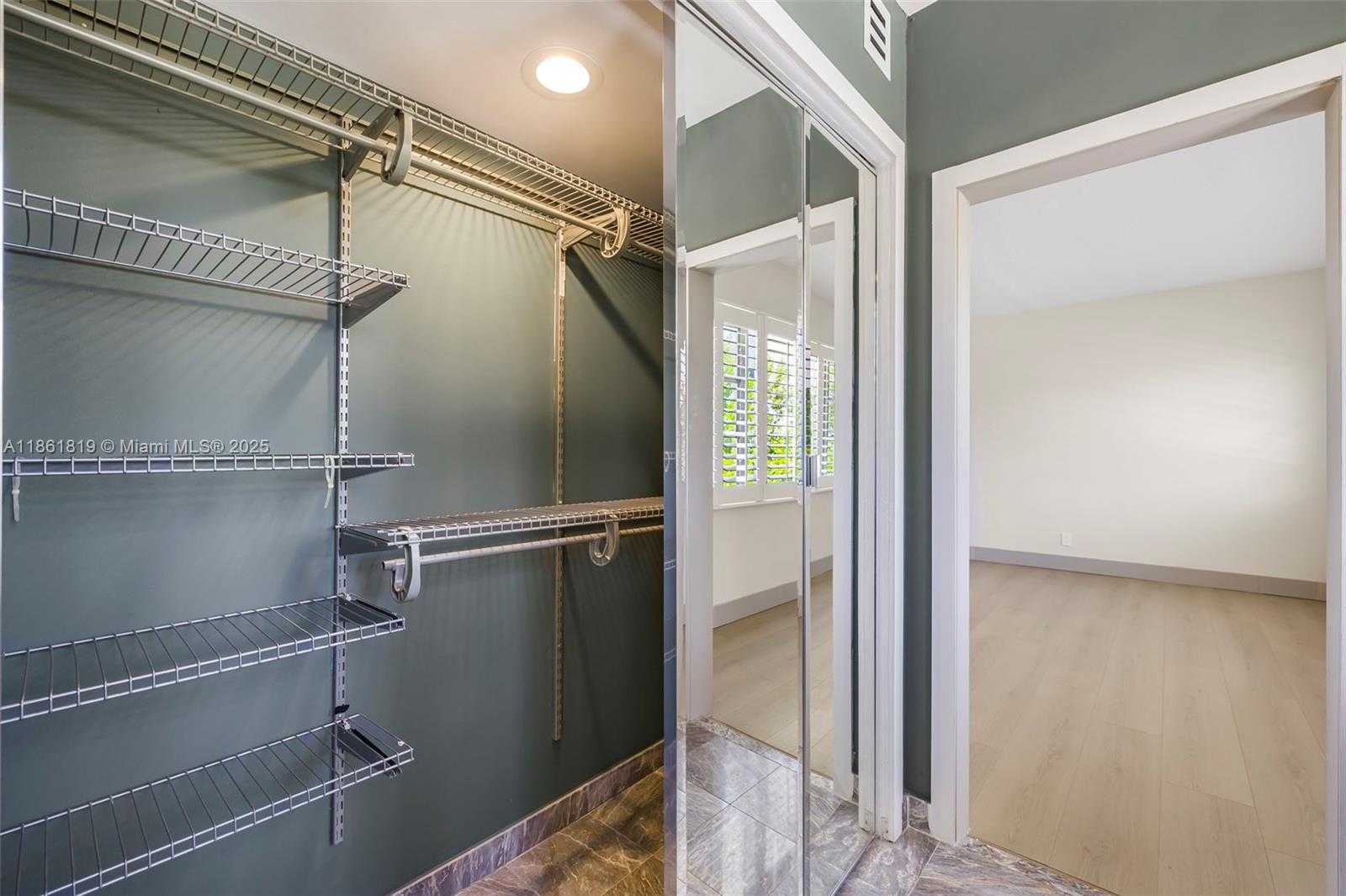 Small Image of 3180 NORTH BAY RD, Miami Beach Number 37