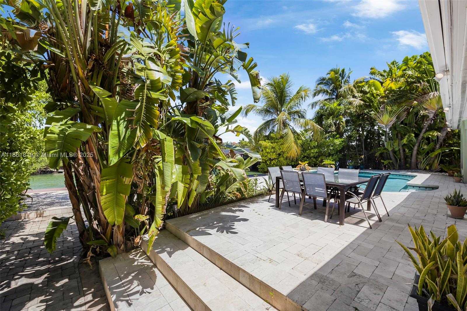 Small Image of 3180 NORTH BAY RD, Miami Beach Number 39