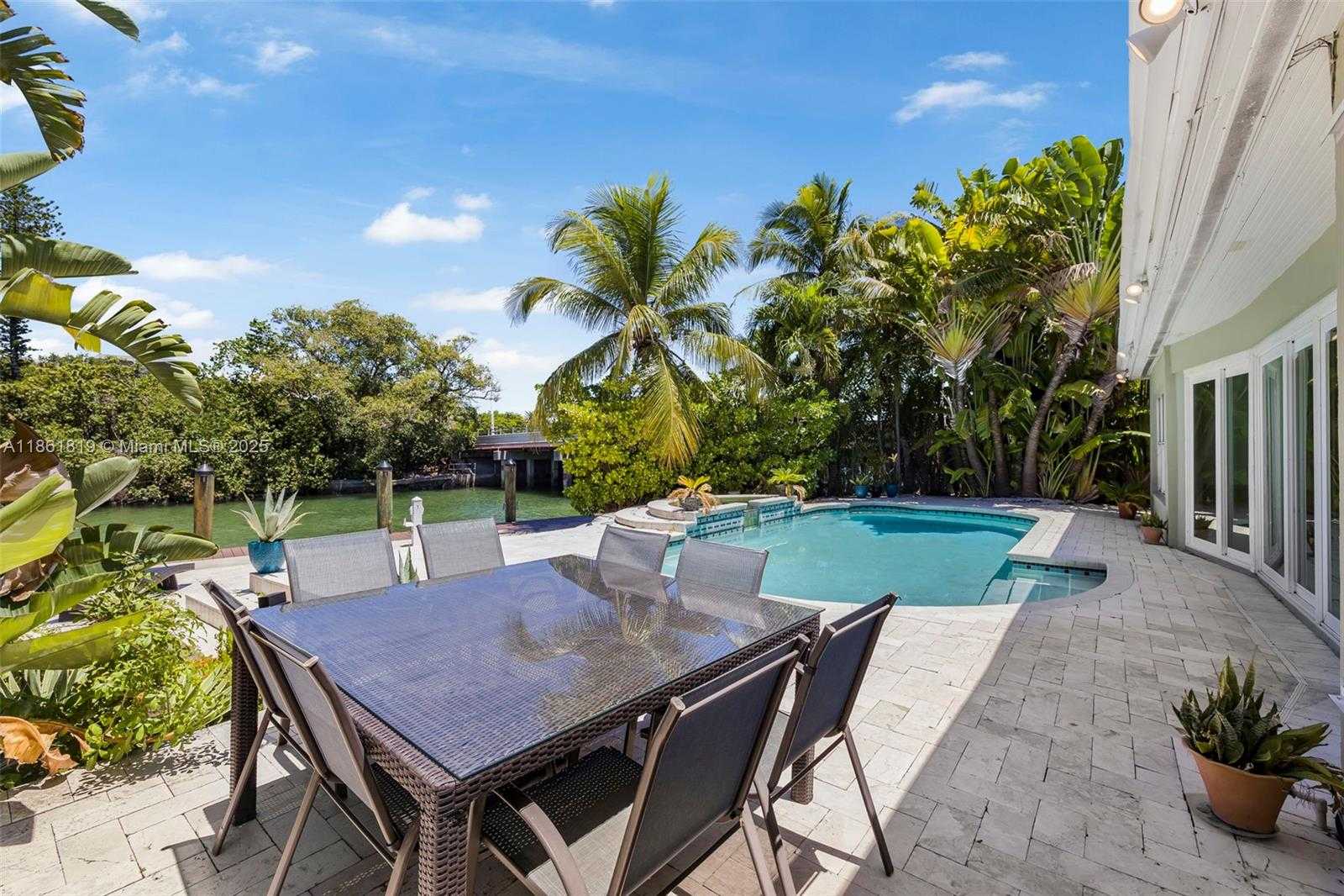 Small Image of 3180 NORTH BAY RD, Miami Beach Number 40