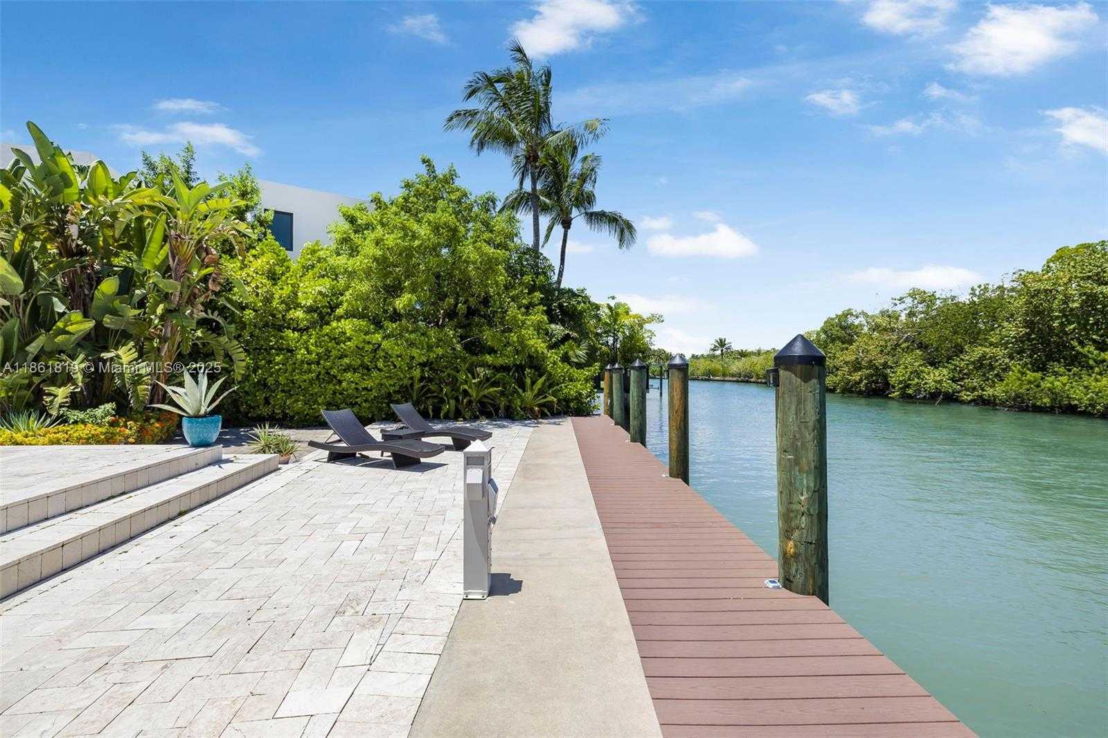 Small Image of 3180 NORTH BAY RD, Miami Beach Number 46