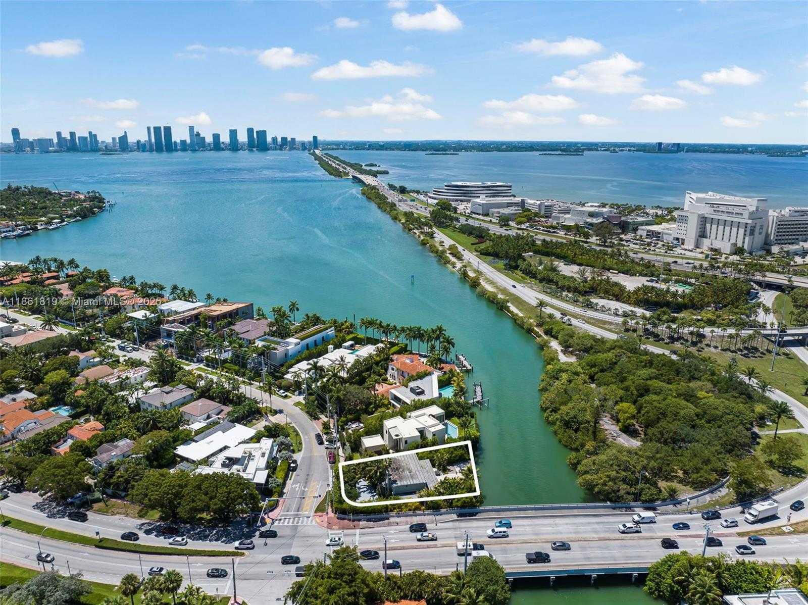 Small Image of 3180 NORTH BAY RD, Miami Beach Number 49