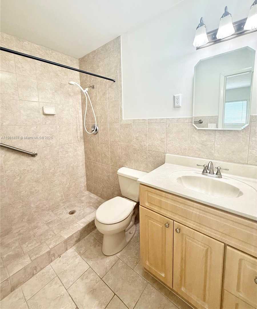 Small Image of 2671 SOUTH WEST 118TH CT, Miami Number 10