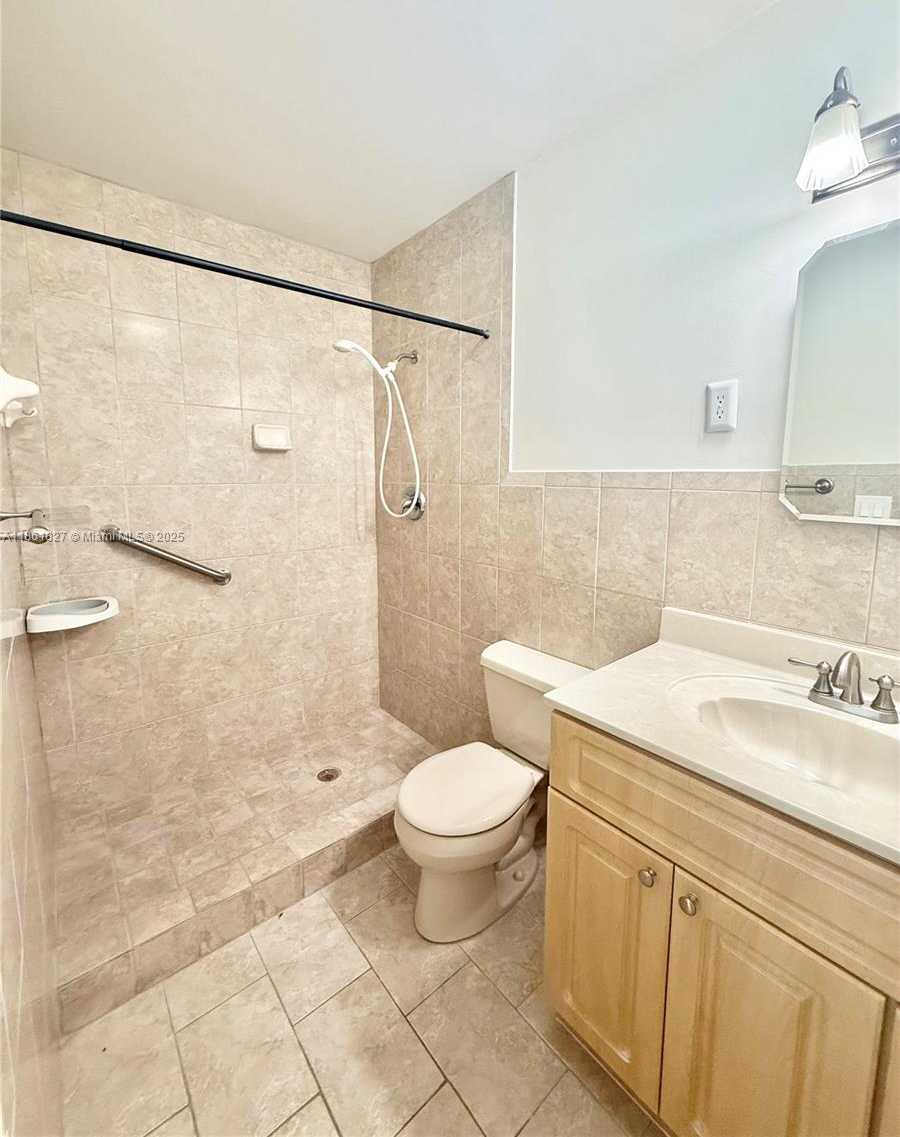 Small Image of 2671 SOUTH WEST 118TH CT, Miami Number 11