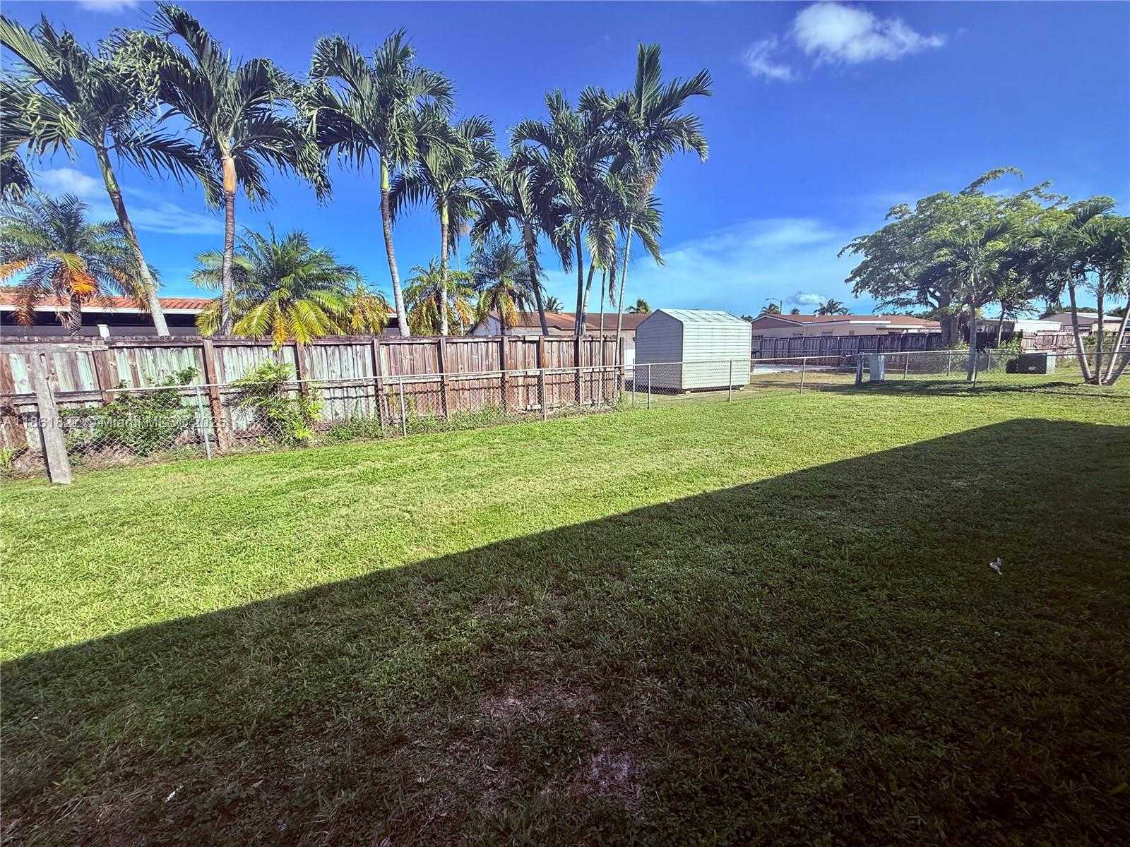 Small Image of 2671 SOUTH WEST 118TH CT, Miami Number 24
