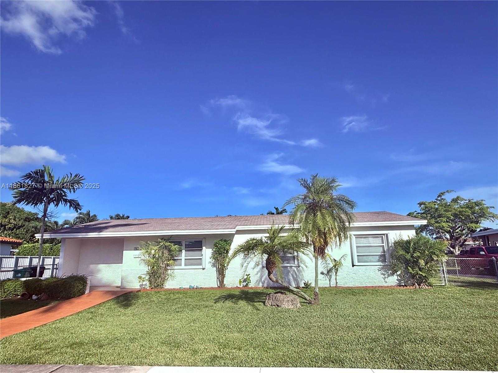 Small Image of 2671 SOUTH WEST 118TH CT, Miami Number 30