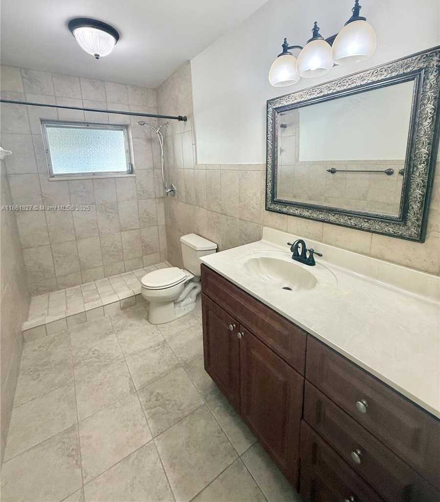 Small Image of 2671 SOUTH WEST 118TH CT, Miami Number 6
