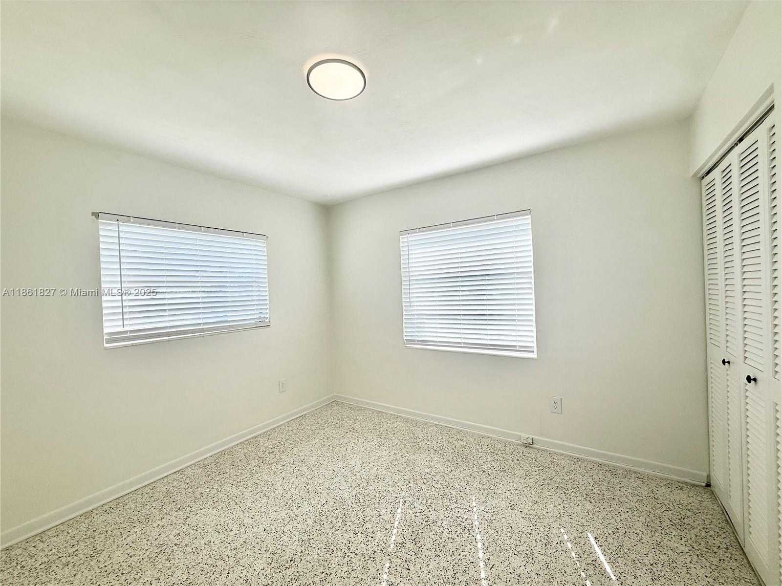 Small Image of 2671 SOUTH WEST 118TH CT, Miami Number 8