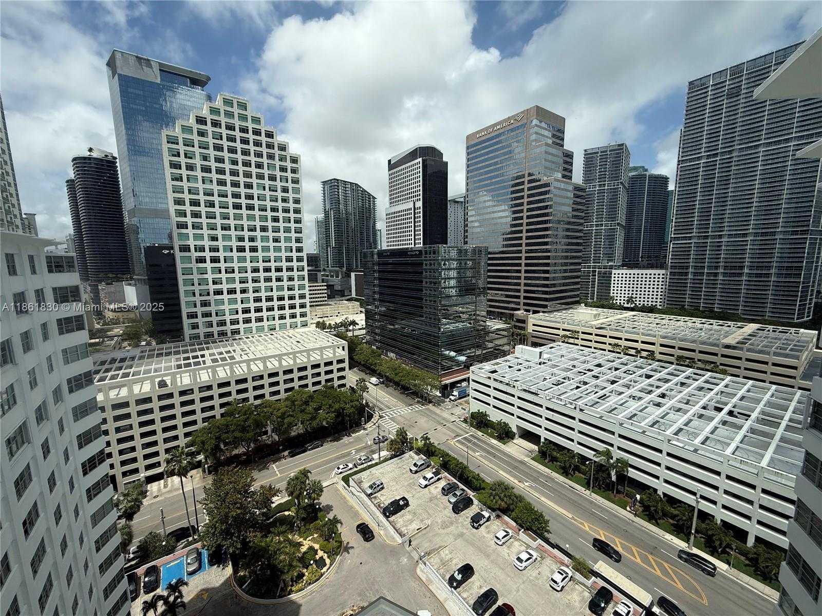 Small Image of 801 BRICKELL BAY DR #2064, Miami Number 3