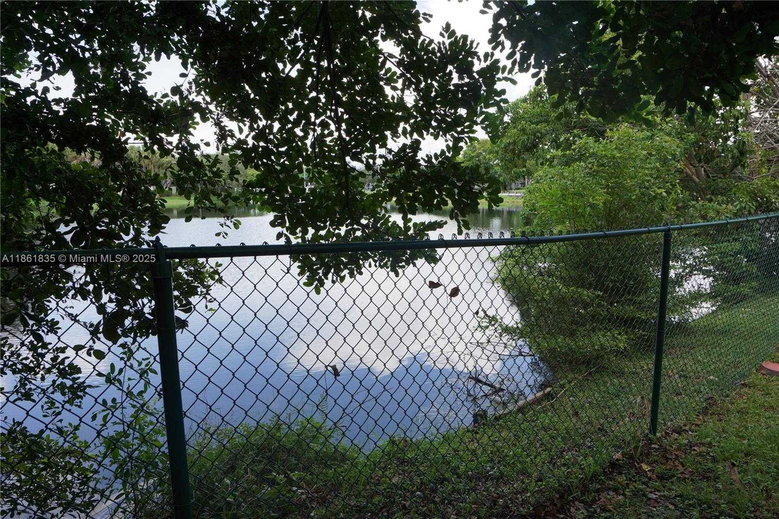 Small Image of 11 SOUTH WEST 94TH TER #2, Plantation Number 20
