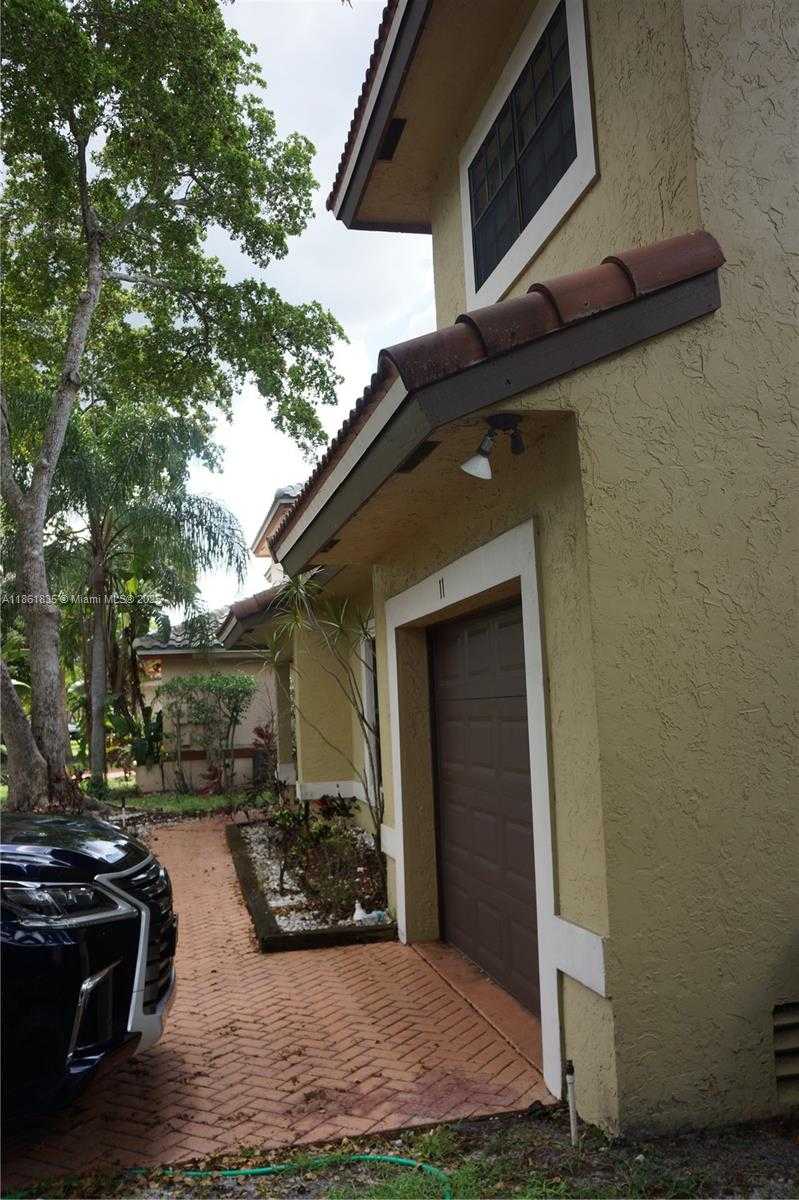 Small Image of 11 SOUTH WEST 94TH TER #2, Plantation Number 8