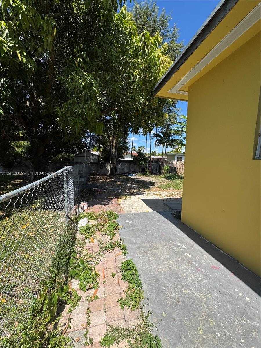 Small Image of 100 NORTH WEST 64TH CT #2, Miami Number 8