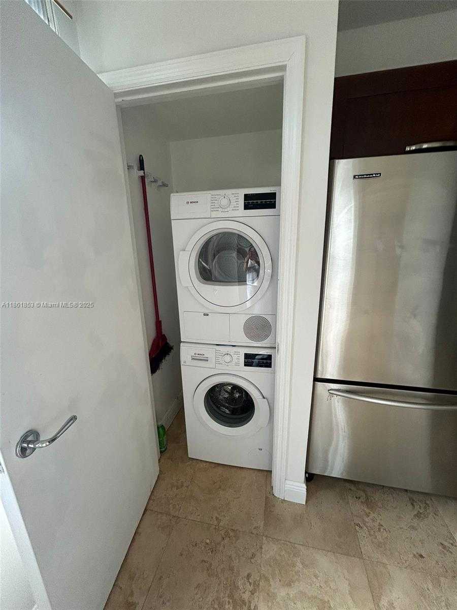 Small Image of 19900 EAST COUNTRY CLUB DR #612, Aventura Number 12