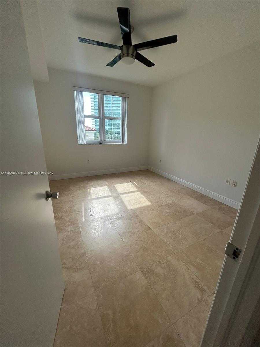 Small Image of 19900 EAST COUNTRY CLUB DR #612, Aventura Number 13