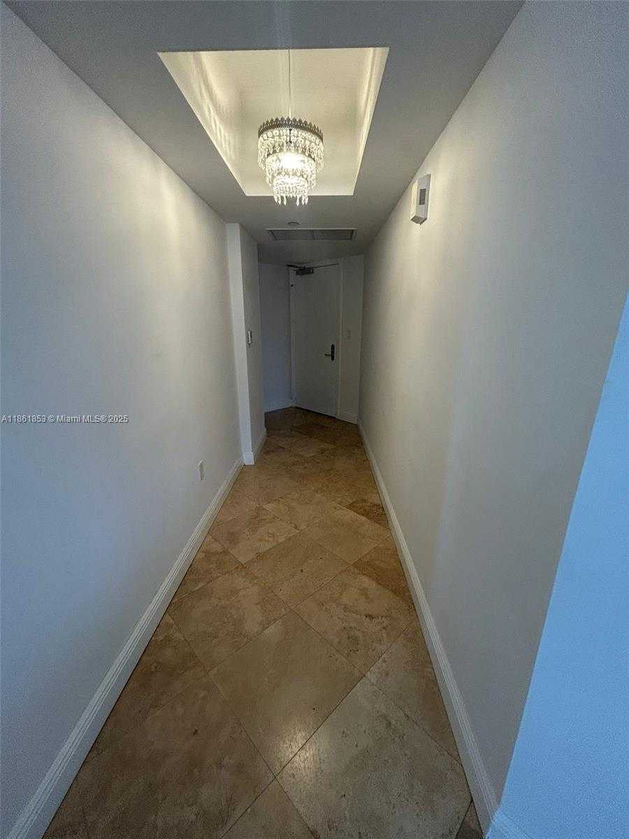 Small Image of 19900 EAST COUNTRY CLUB DR #612, Aventura Number 24