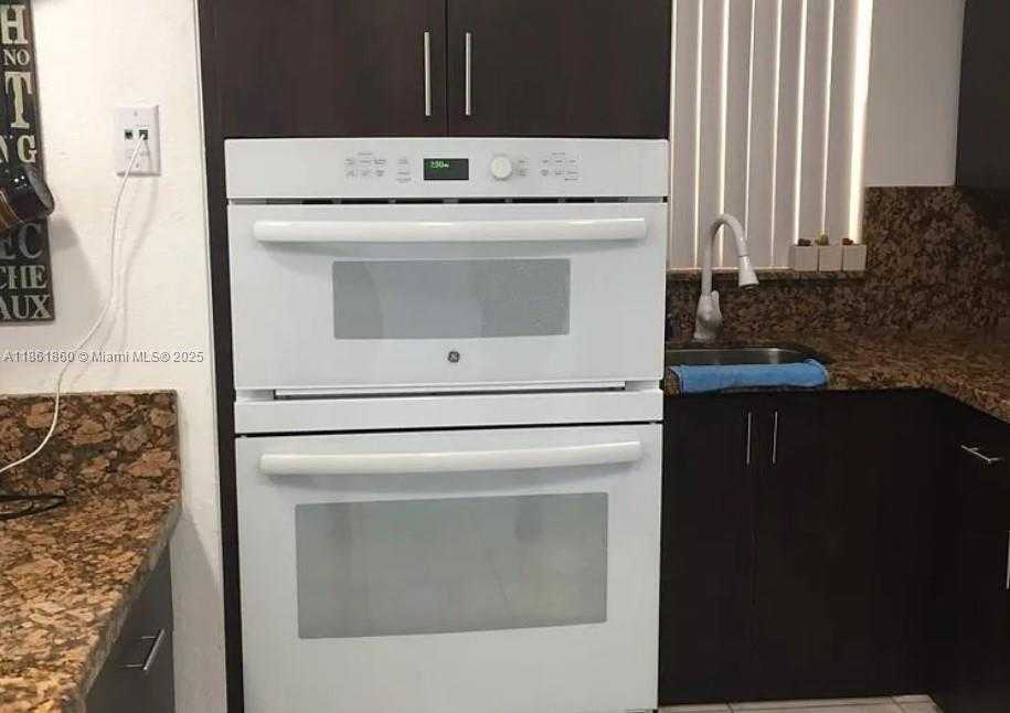 Small Image of Miami Number 5