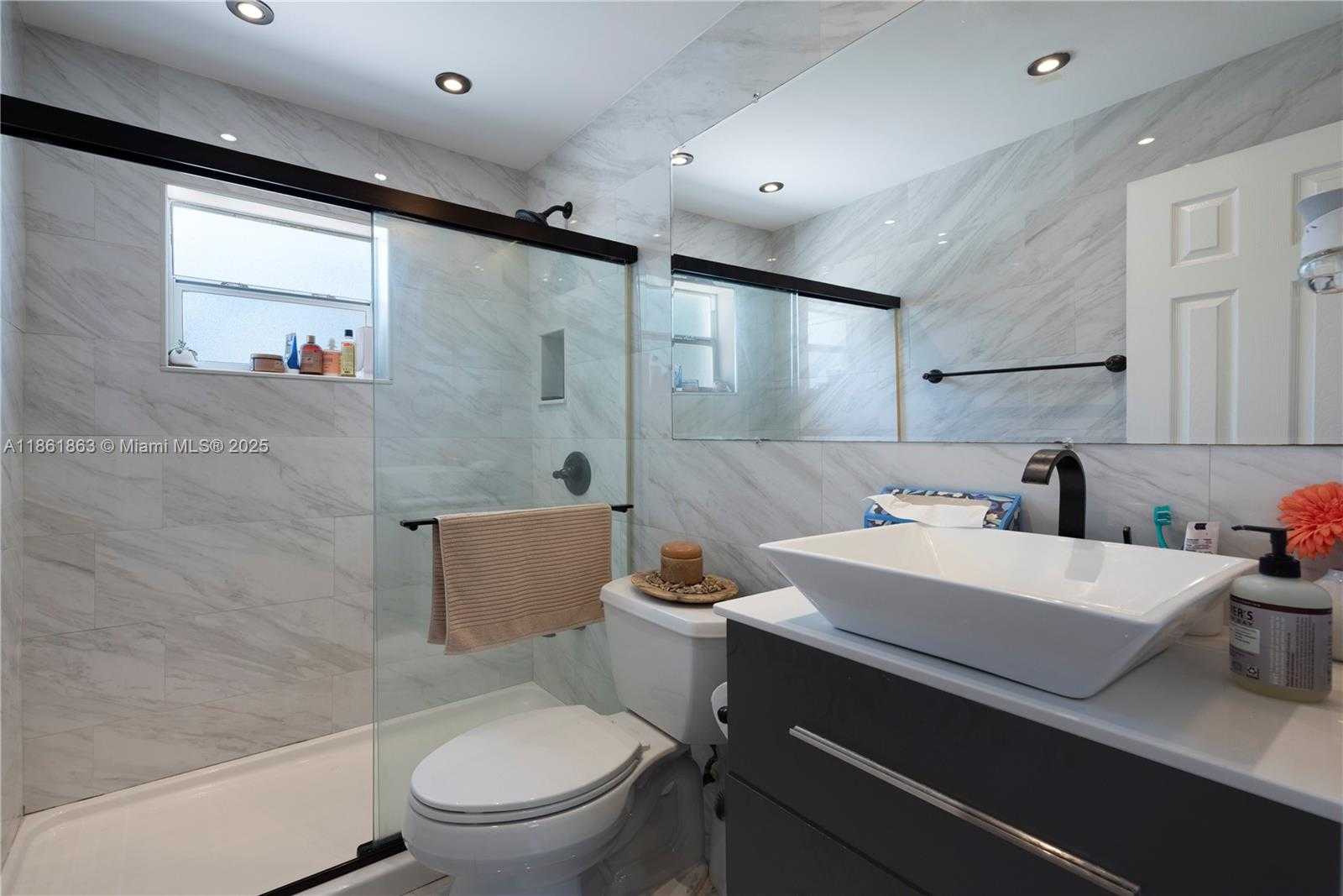 Small Image of 250 NORTH EAST 170TH ST, North Miami Beach Number 10