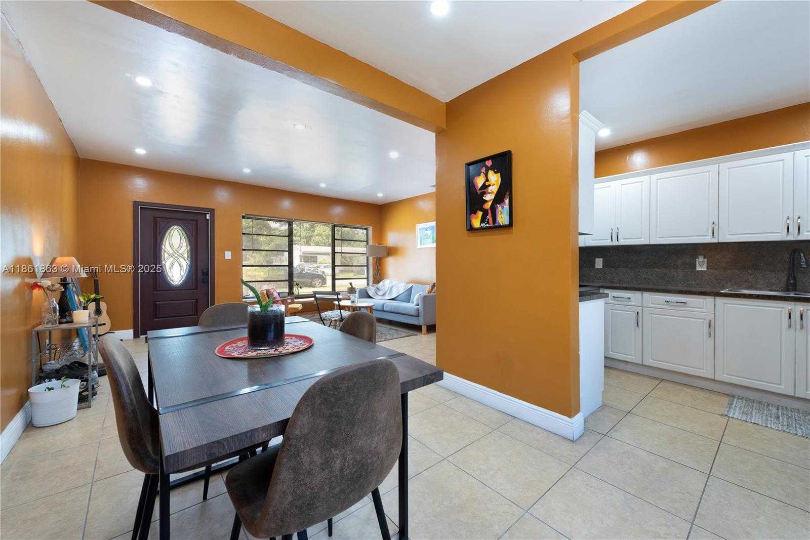 Small Image of 250 NORTH EAST 170TH ST, North Miami Beach Number 5