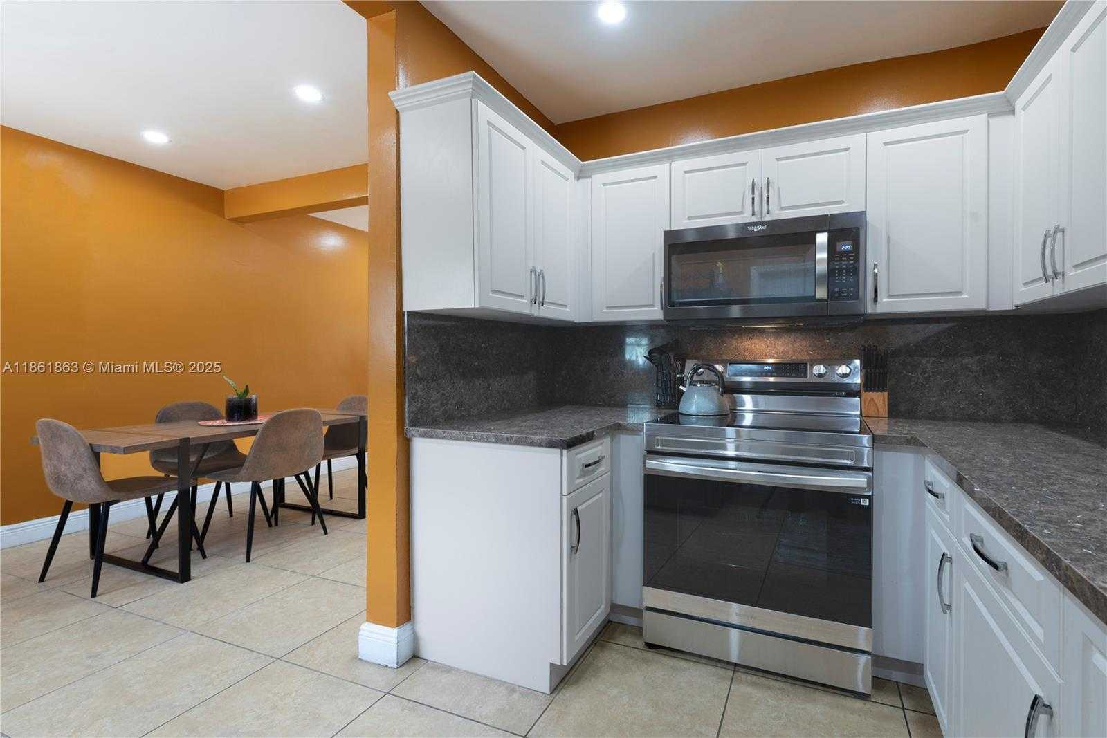 Small Image of 250 NORTH EAST 170TH ST, North Miami Beach Number 7