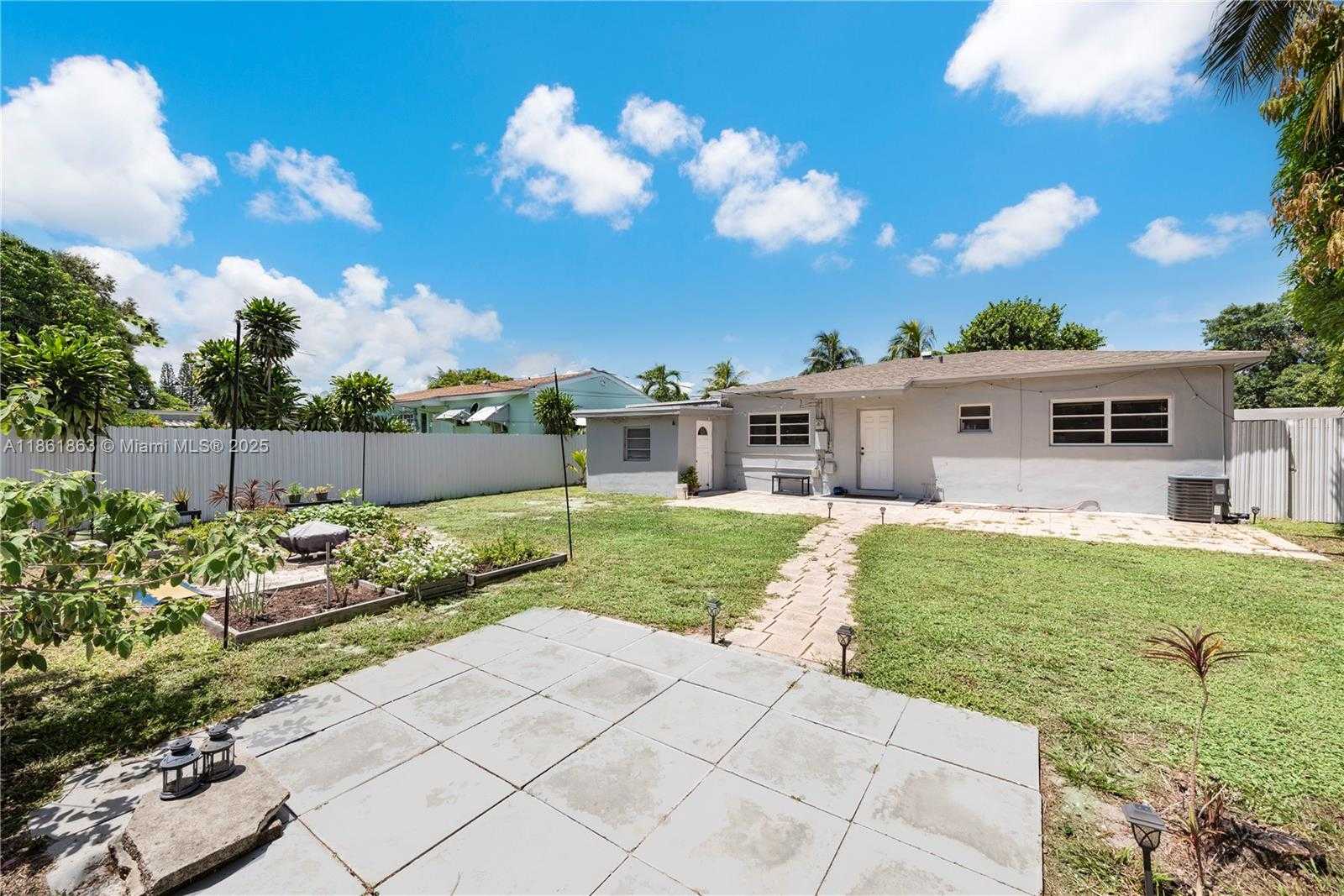 Small Image of 250 NORTH EAST 170TH ST, North Miami Beach Number 8