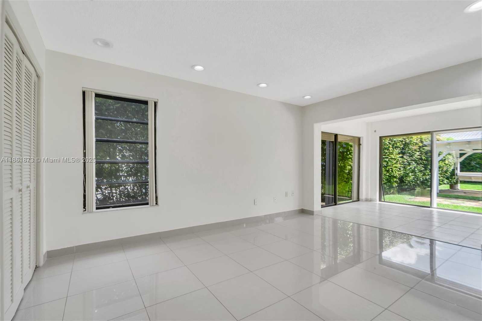 Small Image of 4585 SOUTH WEST 87TH AVE, Miami Number 10