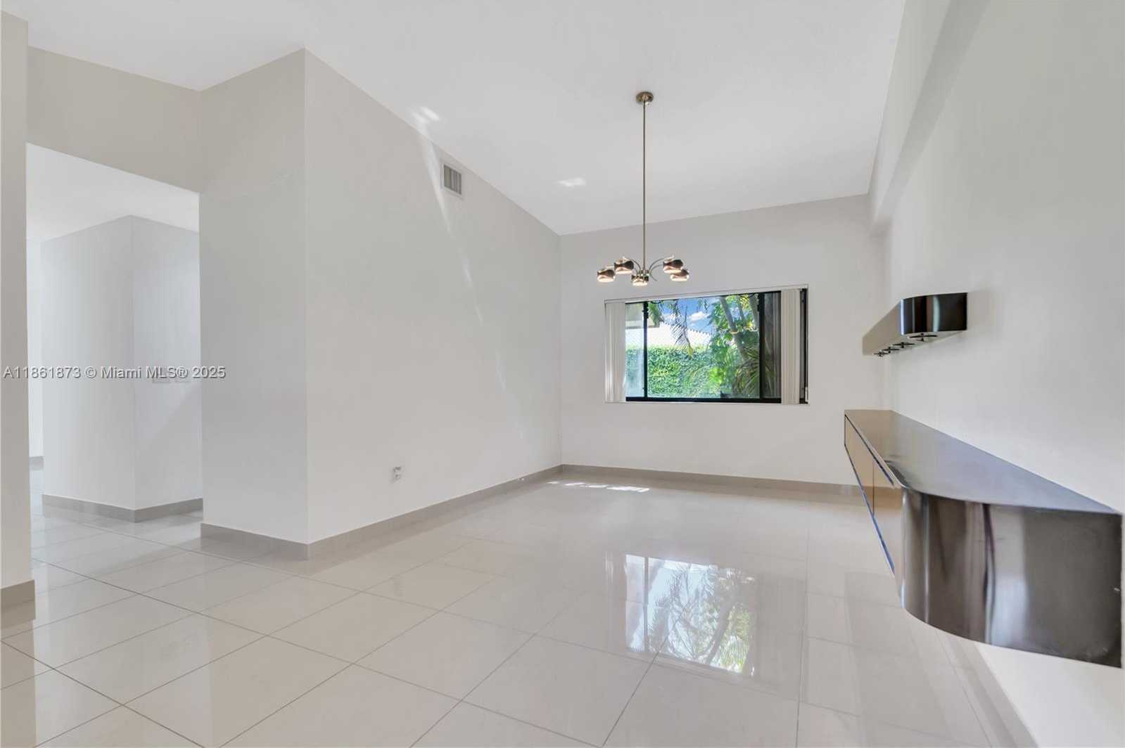 Small Image of 4585 SOUTH WEST 87TH AVE, Miami Number 15