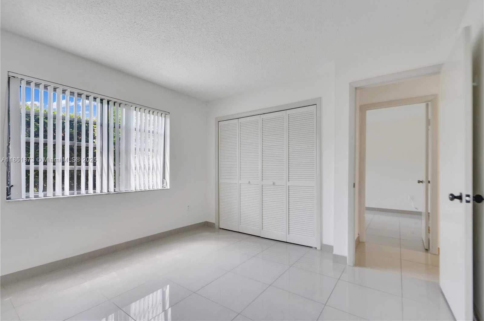 Small Image of 4585 SOUTH WEST 87TH AVE, Miami Number 17