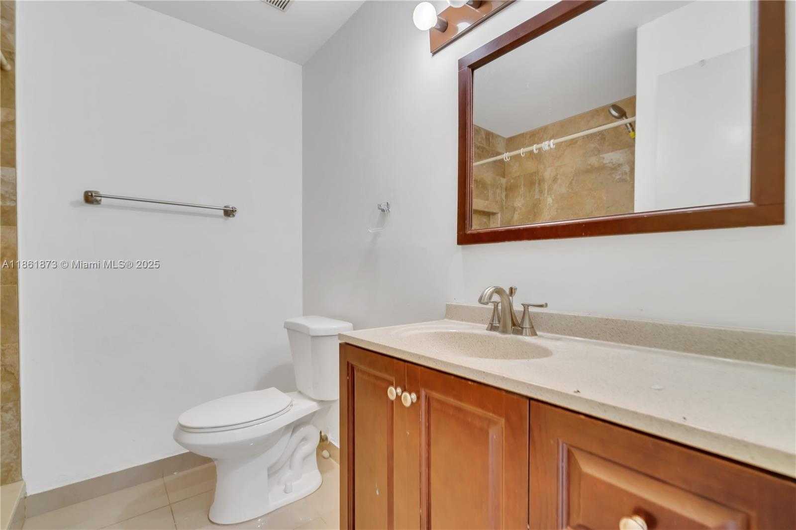 Small Image of 4585 SOUTH WEST 87TH AVE, Miami Number 18