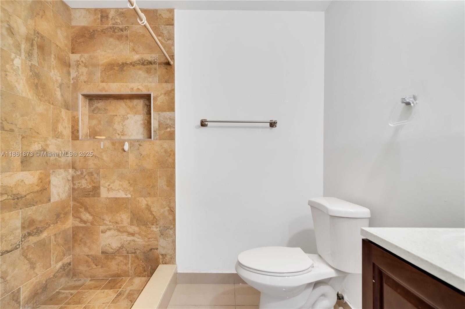 Small Image of 4585 SOUTH WEST 87TH AVE, Miami Number 19