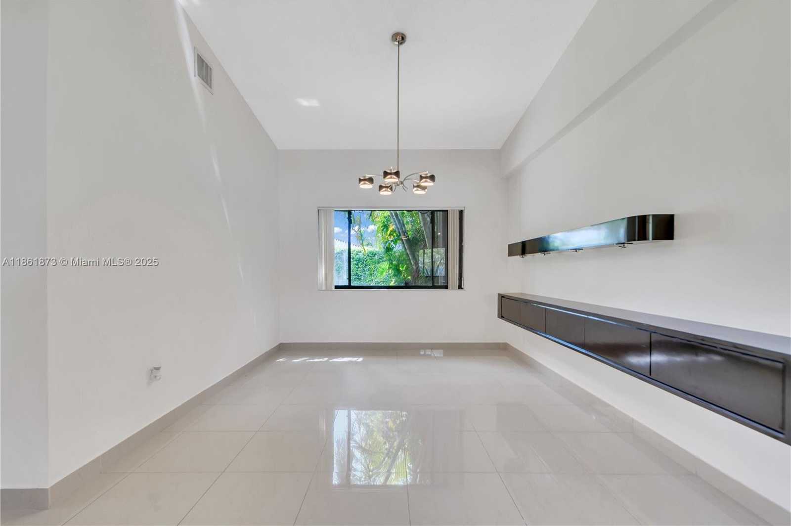 Small Image of 4585 SOUTH WEST 87TH AVE, Miami Number 20