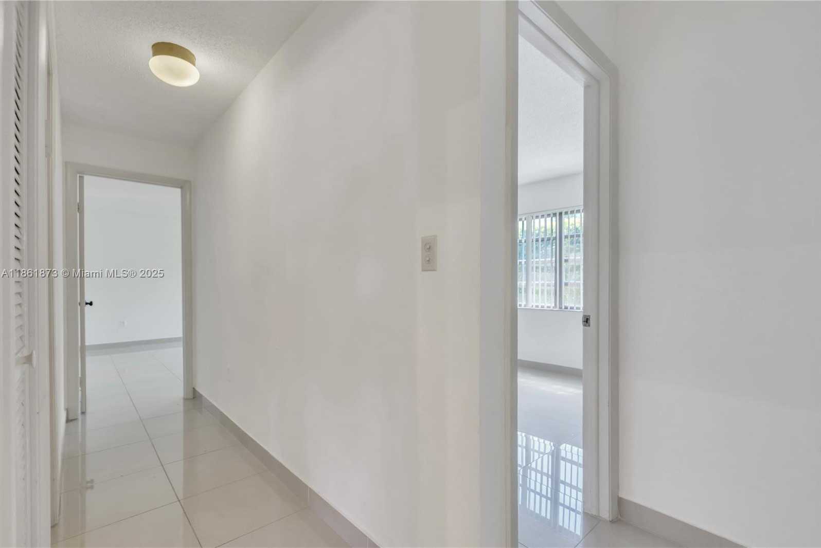 Small Image of 4585 SOUTH WEST 87TH AVE, Miami Number 23