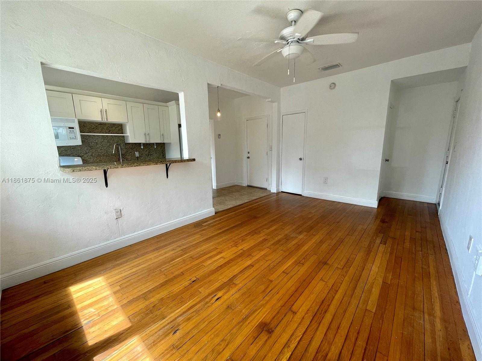 Small Image of 1030 JEFFERSON AVE #6, Miami Beach Number 3