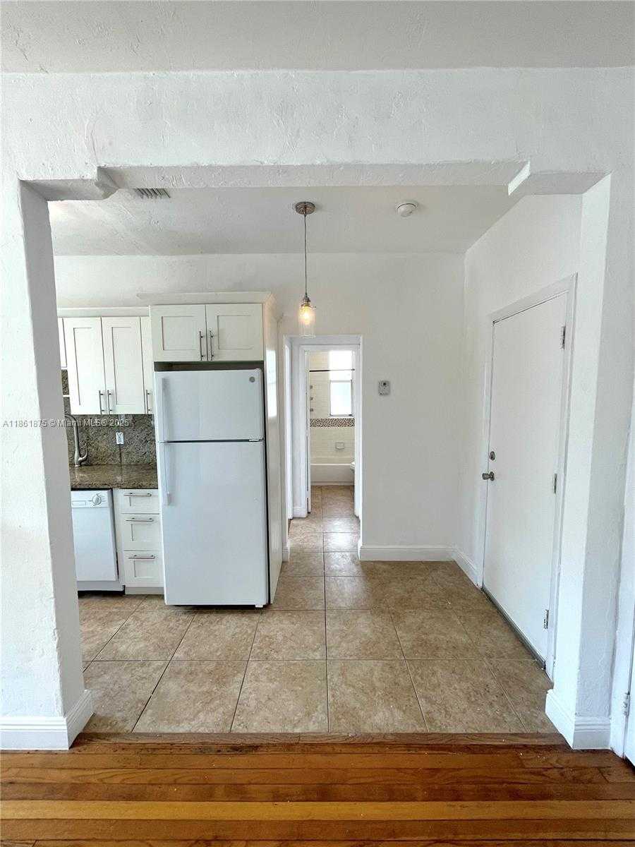 Small Image of 1030 JEFFERSON AVE #6, Miami Beach Number 5
