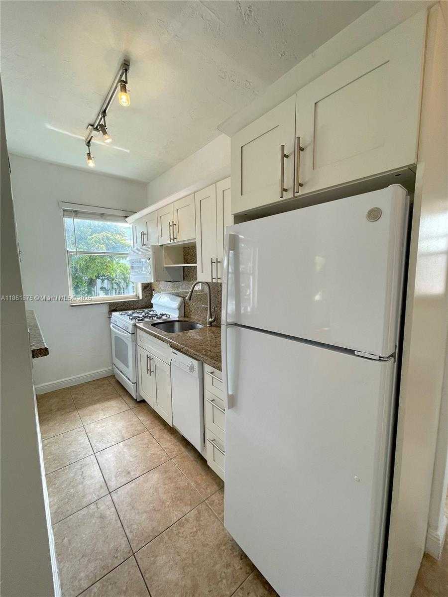 Small Image of 1030 JEFFERSON AVE #6, Miami Beach Number 6