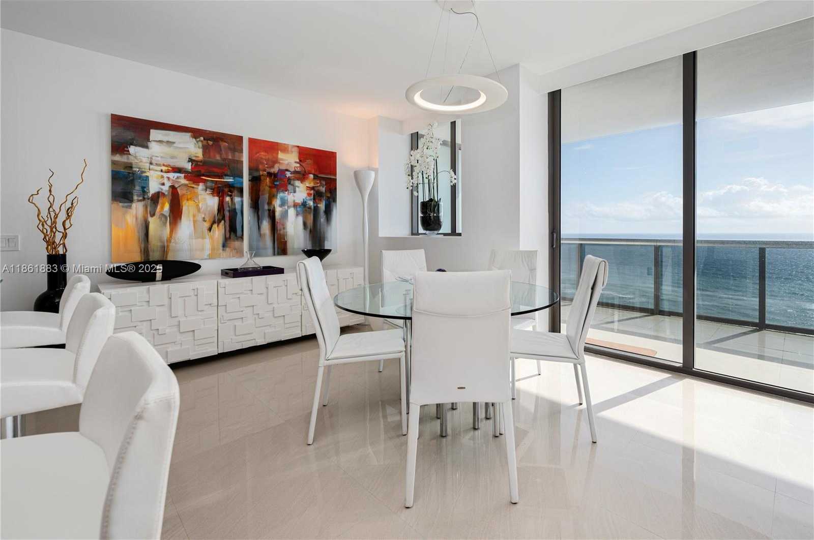Small Image of 5875 COLLINS AVE #1202, Miami Beach Number 14
