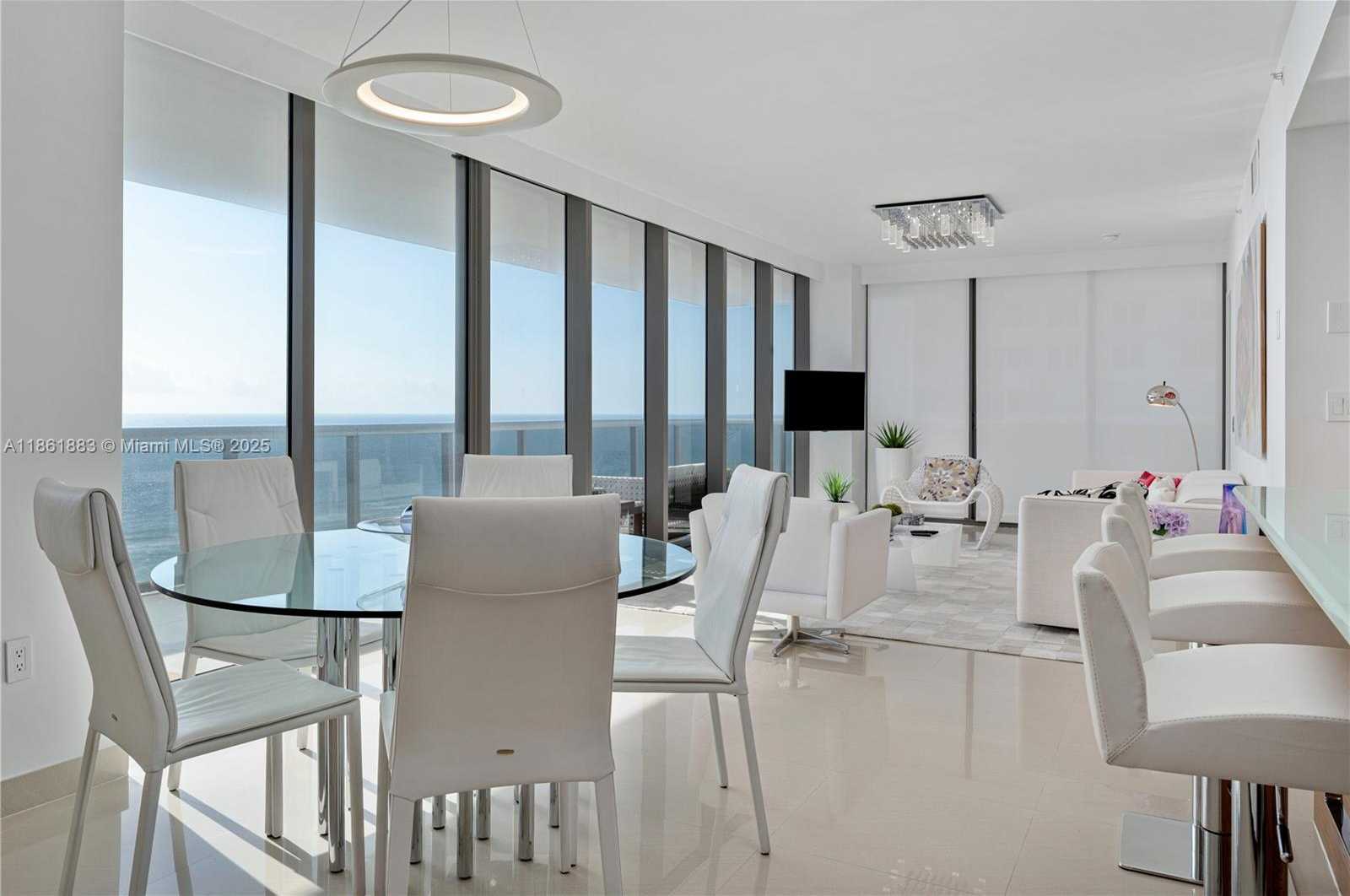 Small Image of 5875 COLLINS AVE #1202, Miami Beach Number 15