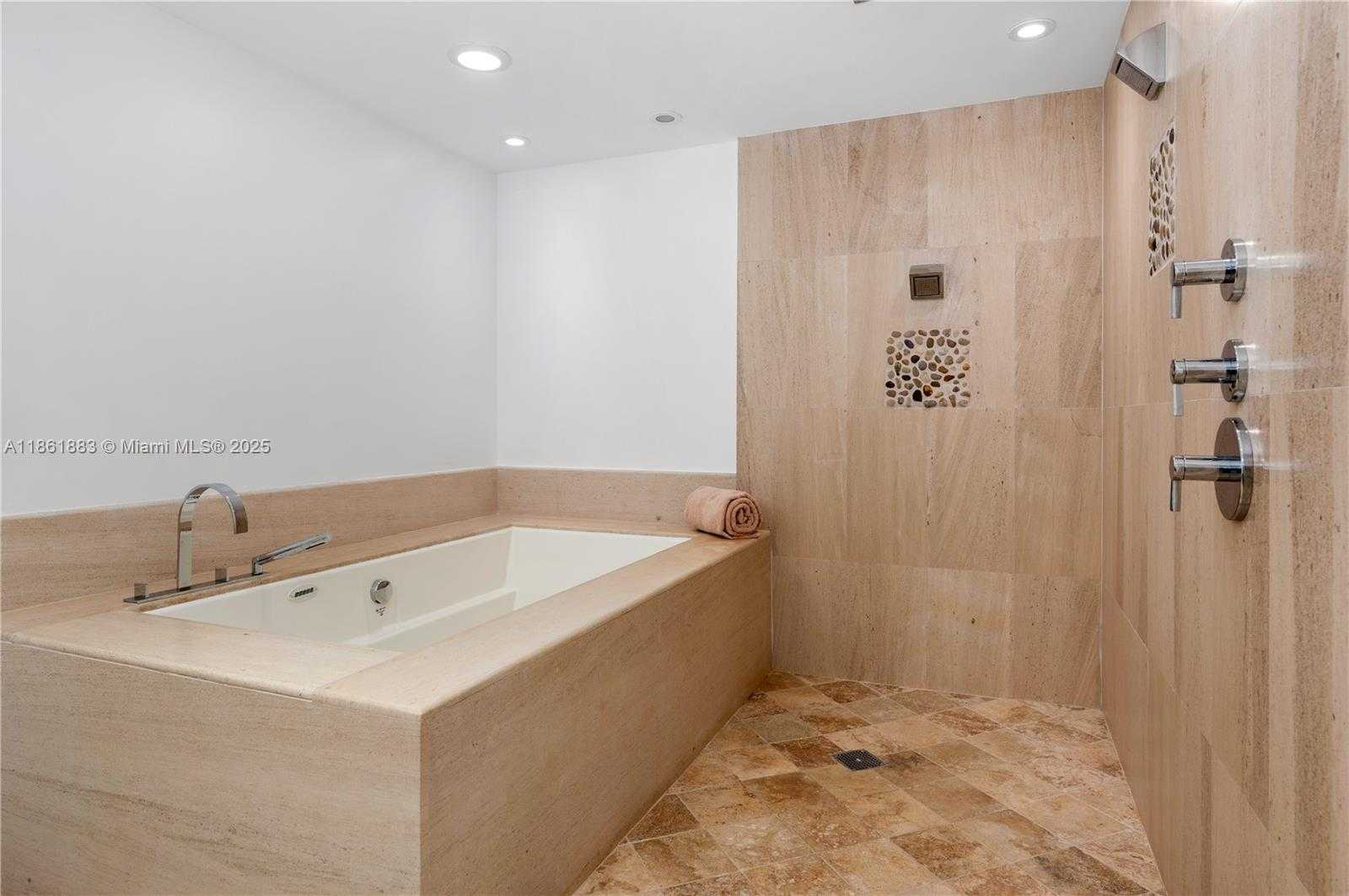 Small Image of 5875 COLLINS AVE #1202, Miami Beach Number 34