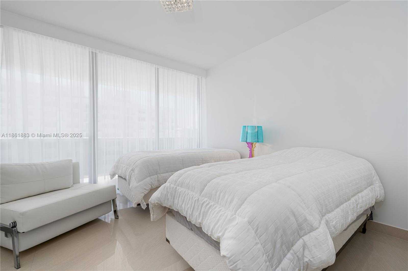 Small Image of 5875 COLLINS AVE #1202, Miami Beach Number 41
