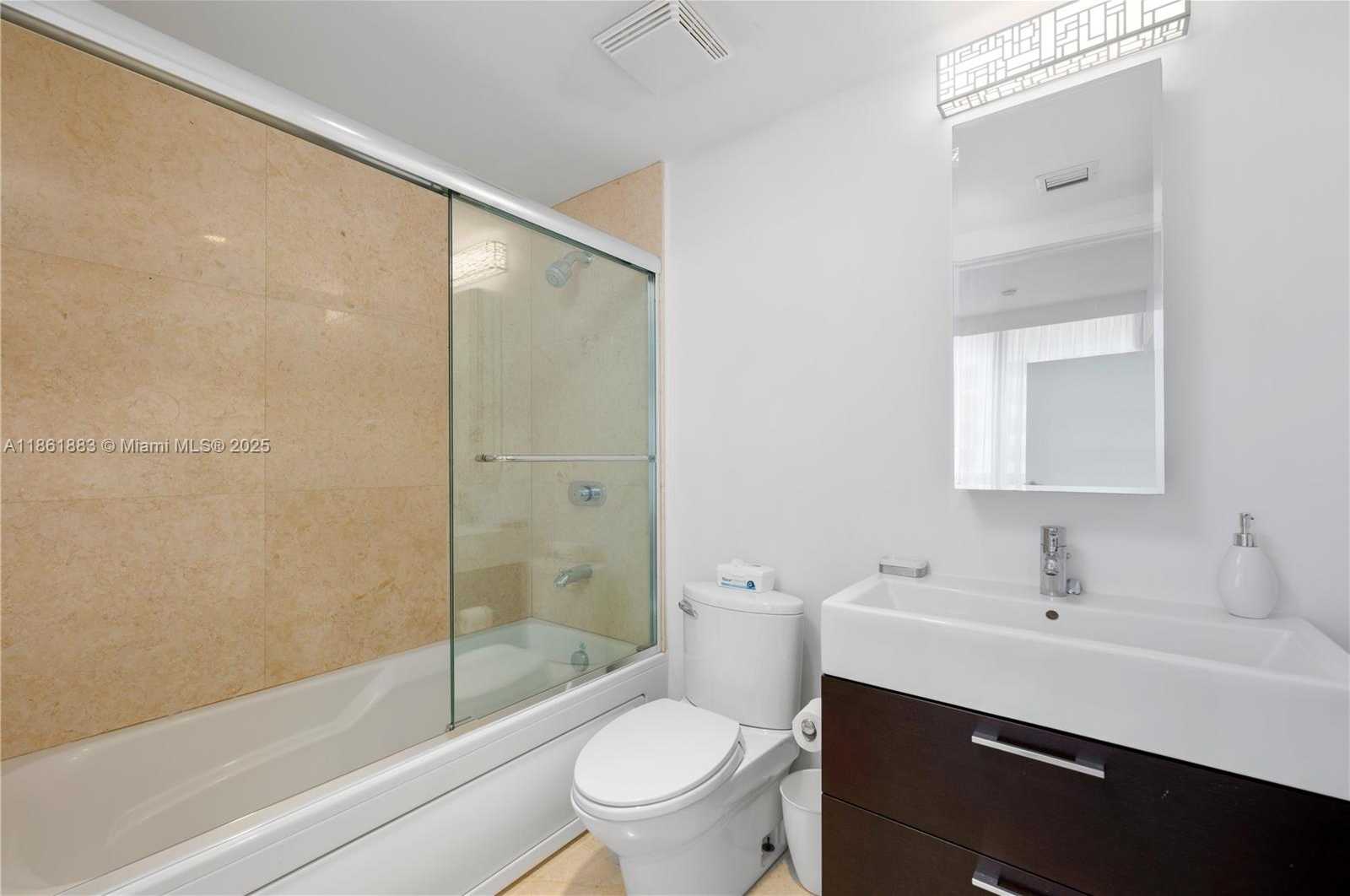 Small Image of 5875 COLLINS AVE #1202, Miami Beach Number 43