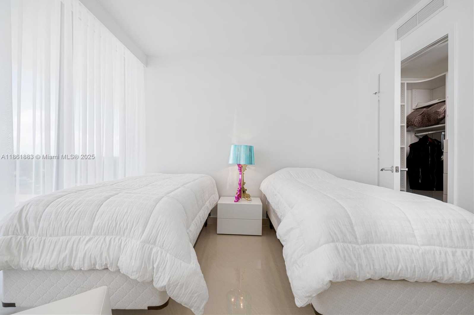 Small Image of 5875 COLLINS AVE #1202, Miami Beach Number 46