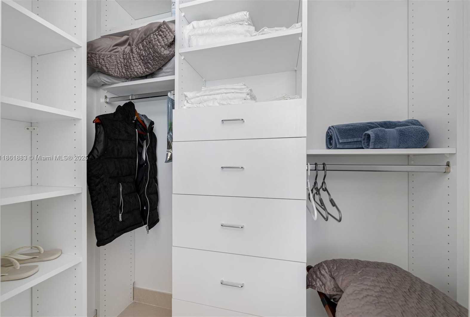 Small Image of 5875 COLLINS AVE #1202, Miami Beach Number 47