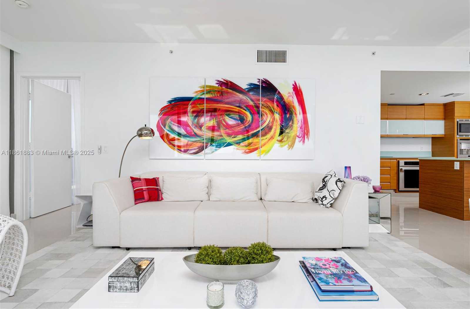 Small Image of 5875 COLLINS AVE #1202, Miami Beach Number 7
