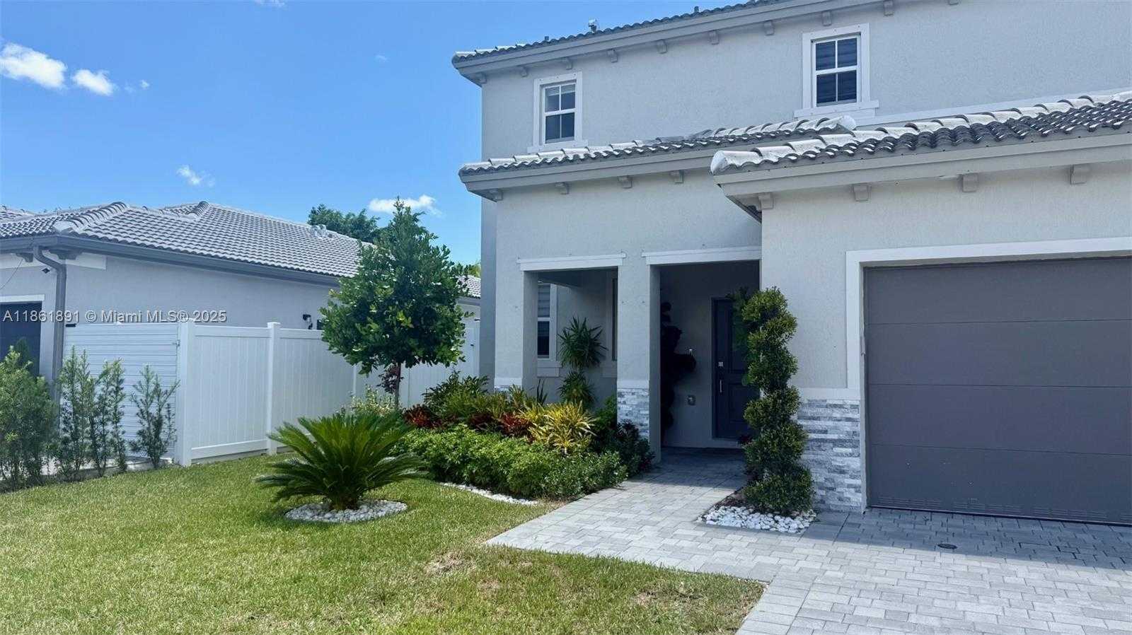 Small Image of 14808 SOUTH WEST 163RD TER #., Miami Number 2